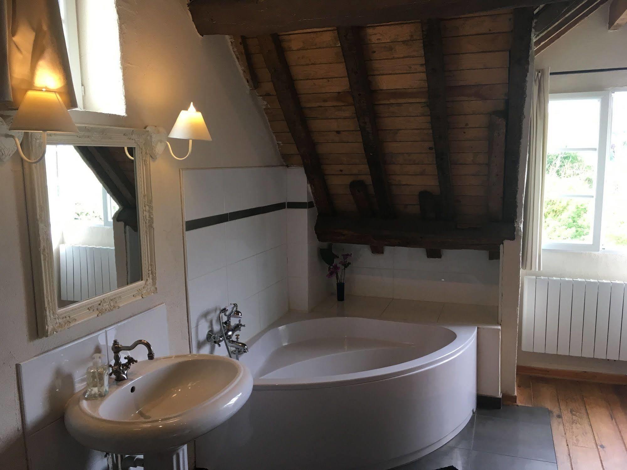 Domaine Du Moulin De Champie - Versailles - Gites & Suites Feucherolles Exterior foto